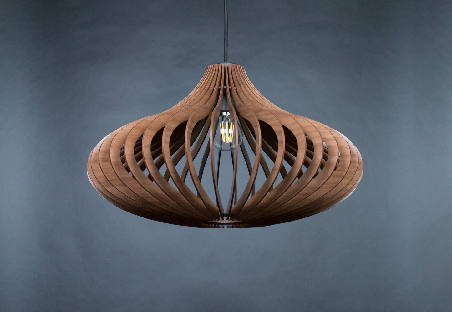 Wooden pendant ceiling lamp